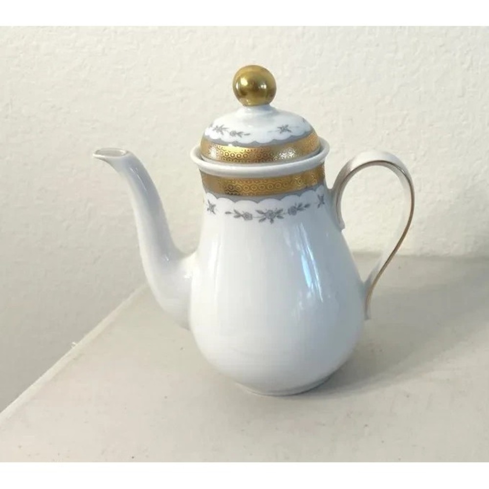 Mitterteich Bavaria 6.5 Demitasse Coffee or Teapot Made in Germany Gold Trim EUC
